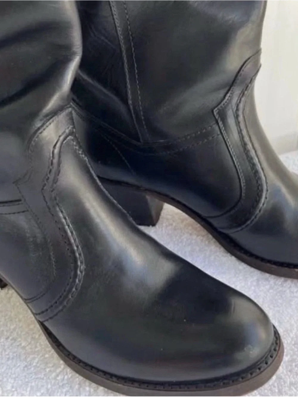 Vintage Women’s FRYE Classic Tall Black Leather Boots - Style: Jane 14L (Size 9)
